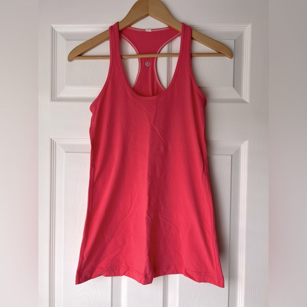 Lululemon racerback tank top, size 6, very good condition!